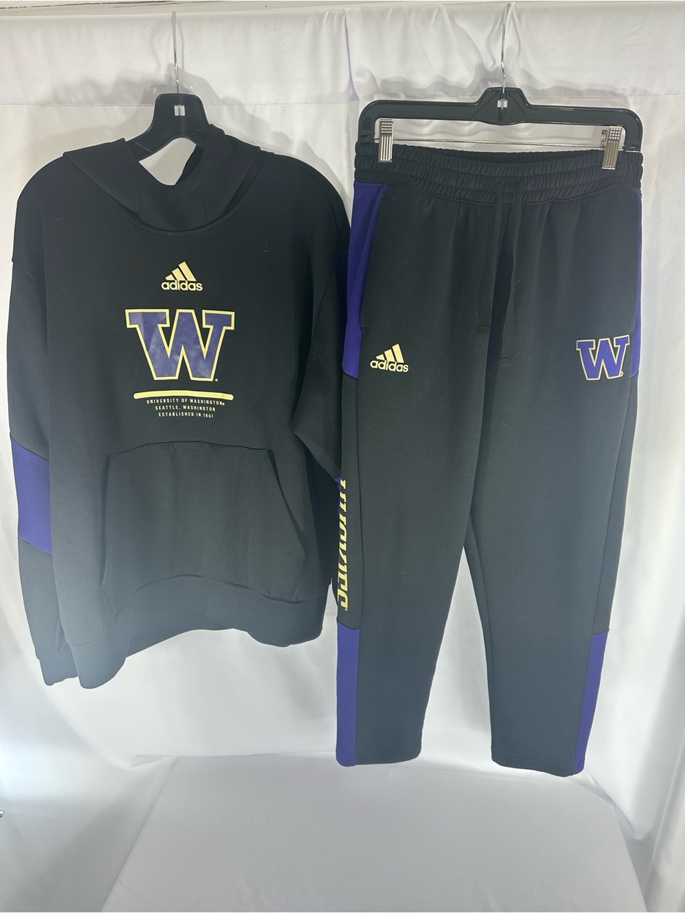 Adidas Washington Huskies Hoodie & Joggers Set – XL Hoodie / Large Pants